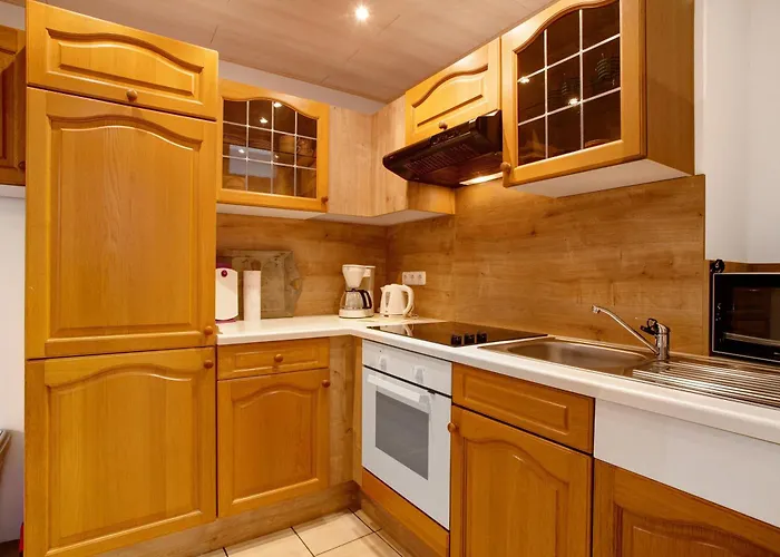 In Schustes 아파트